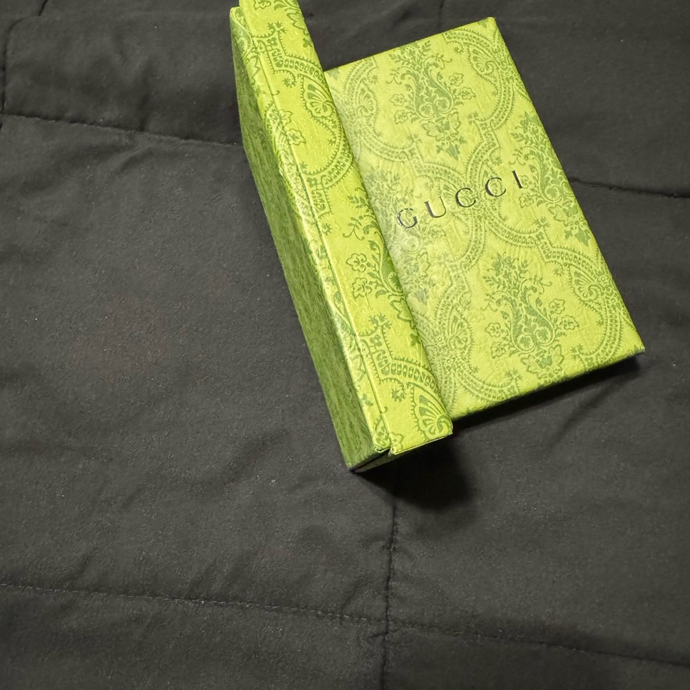 Gucci Green Patterned Boxes - Picture 2 of 5